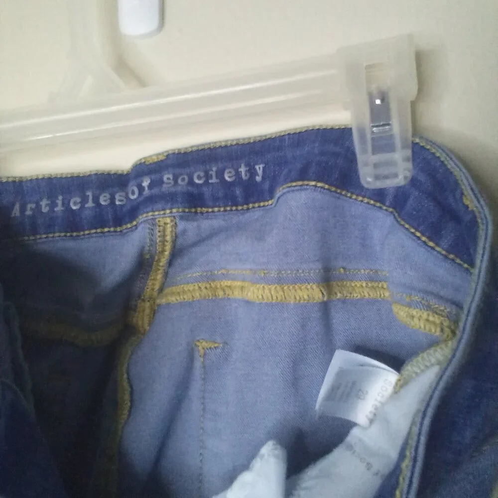 Articles Of Society Jeans 29 Women Cropped Raw Hem Distressed Blue